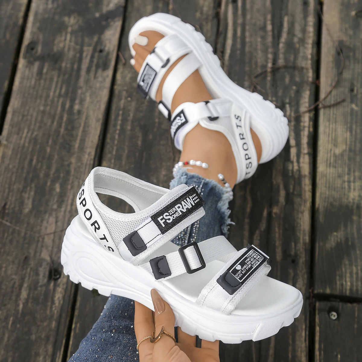 Velcro Strap Sandal - Damskie sandały na platformie z koturną,