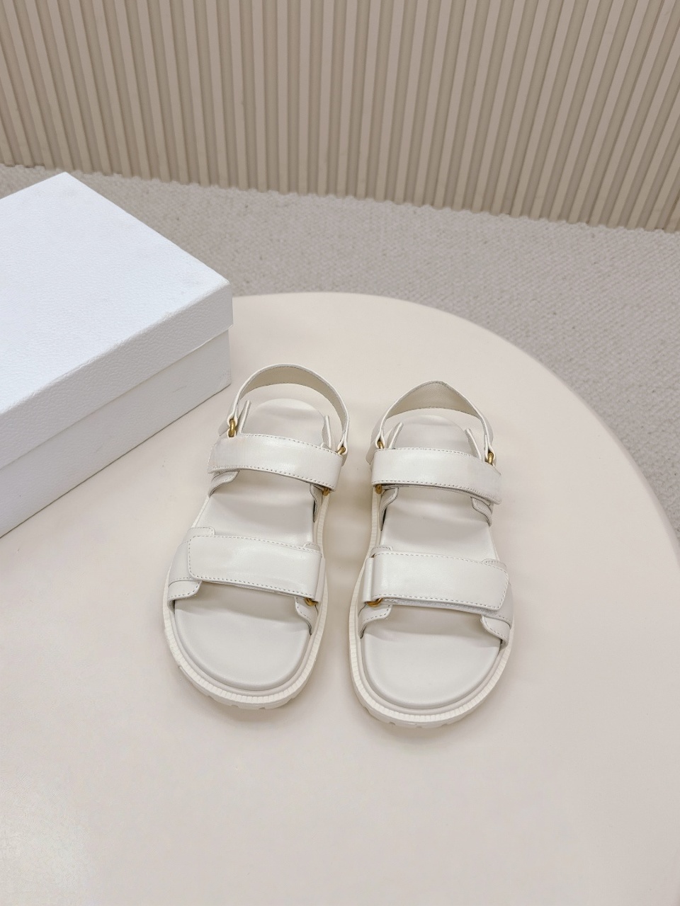 Damskie luksusowe sandały na p – Velcro Strap Sandal recenzja i cena